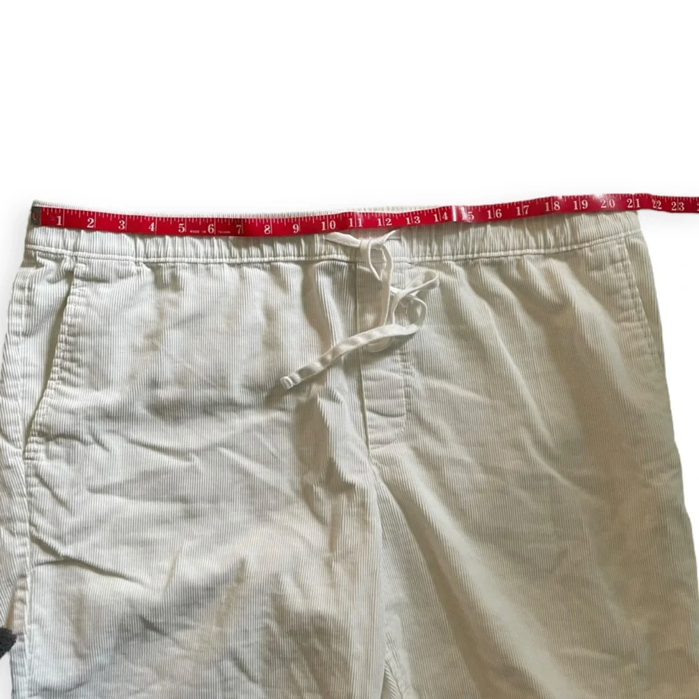 Size XL TALL Banana Republic white corduroy shorts